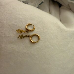 Ellie Vail serpant huggie hoops